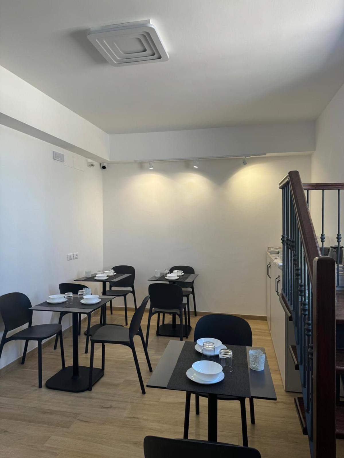 Guest House Al Porto Civitavecchia Exterior photo